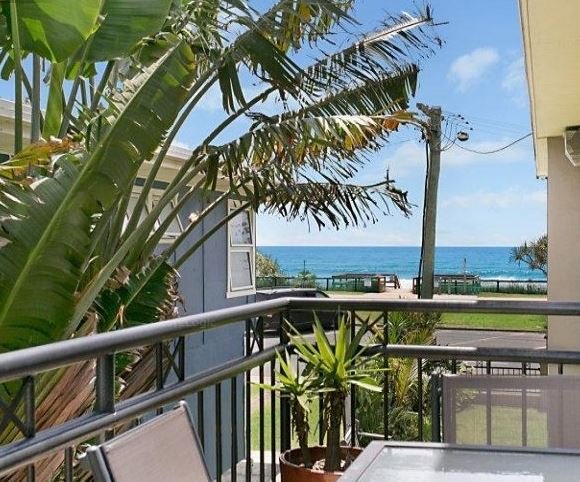 Photo - 6/70 Marine Parade, Miami QLD 4220 - Image