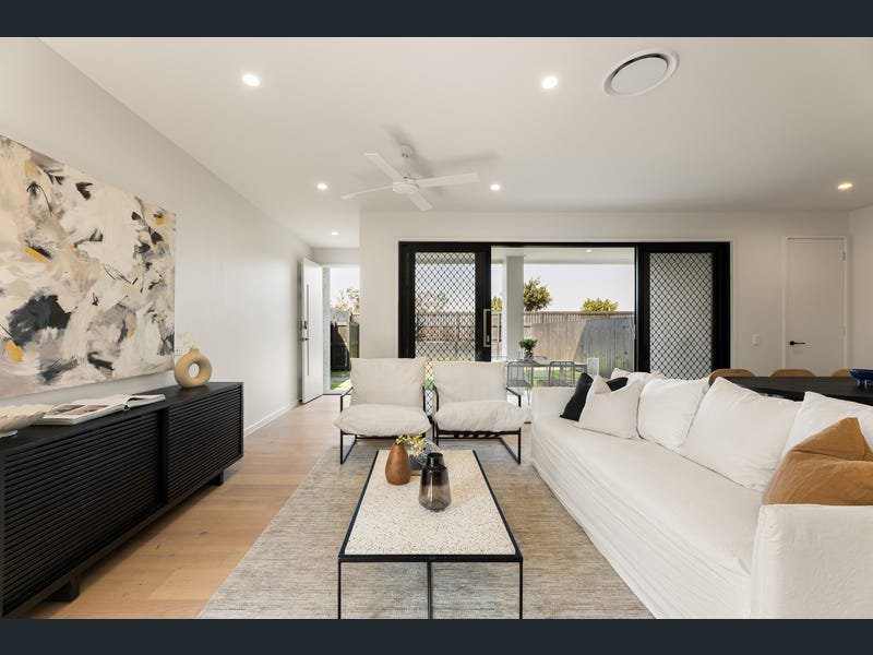 Photo - 67/100 Champions Crescent, Brookwater QLD 4300 - Image 2
