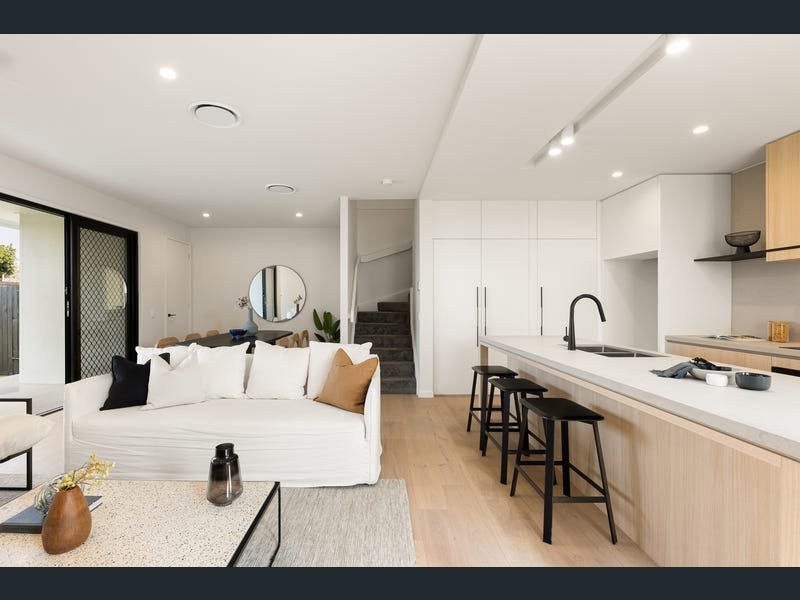 Photo - 67/100 Champions Crescent, Brookwater QLD 4300 - Image 4