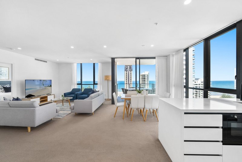 Photo - 67/16-18 Chelsea Avenue, Broadbeach QLD 4218 - Image 3