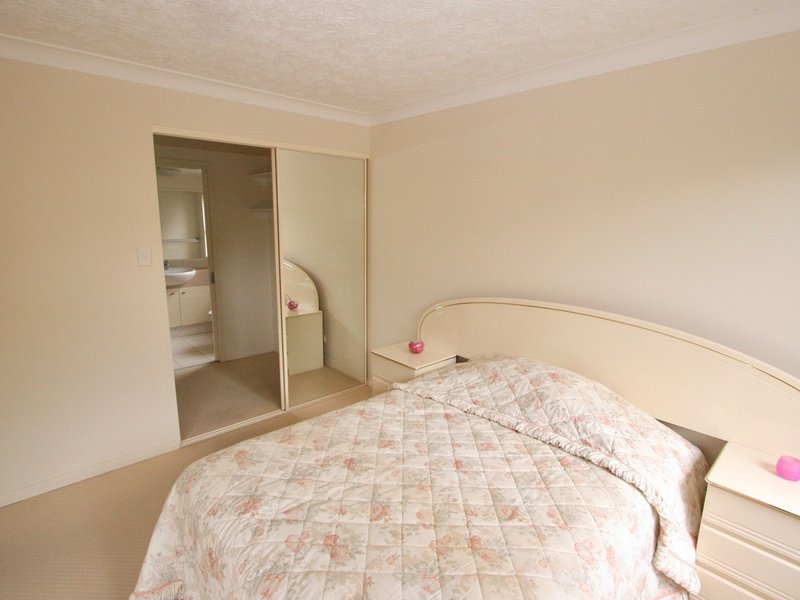 Photo - 6/72 Dutton Street, Coolangatta QLD 4225 - Image 6