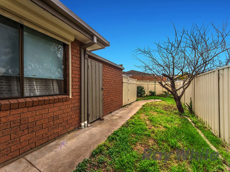 Photo - 6/73 Harcourt Avenue, St Albans VIC 3021 - Image 6