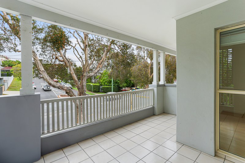 Photo - 6/75 Riding Road, Hawthorne QLD 4171 - Image 2