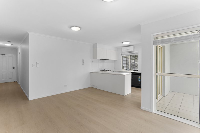 Photo - 6/75 Riding Road, Hawthorne QLD 4171 - Image 3
