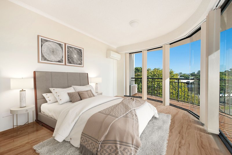 Photo - 67/55 Harries Road, Coorparoo QLD 4151 - Image 4