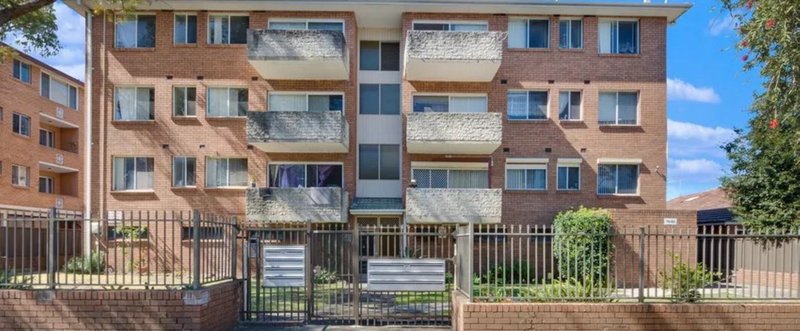 Photo - 6/76-84 Bigge Street, Liverpool NSW 2170 - Image 1