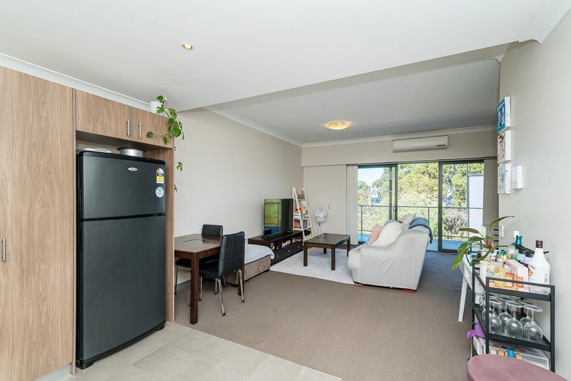 Photo - 67/6 Walsh Loop, Joondalup WA 6027 - Image 2