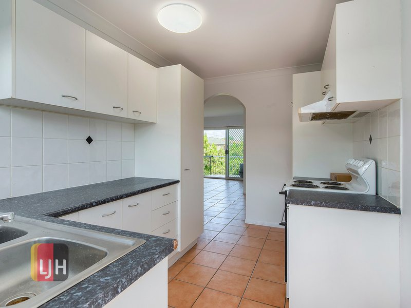 Photo - 6/77 Farnell Street, Chermside QLD 4032 - Image 2