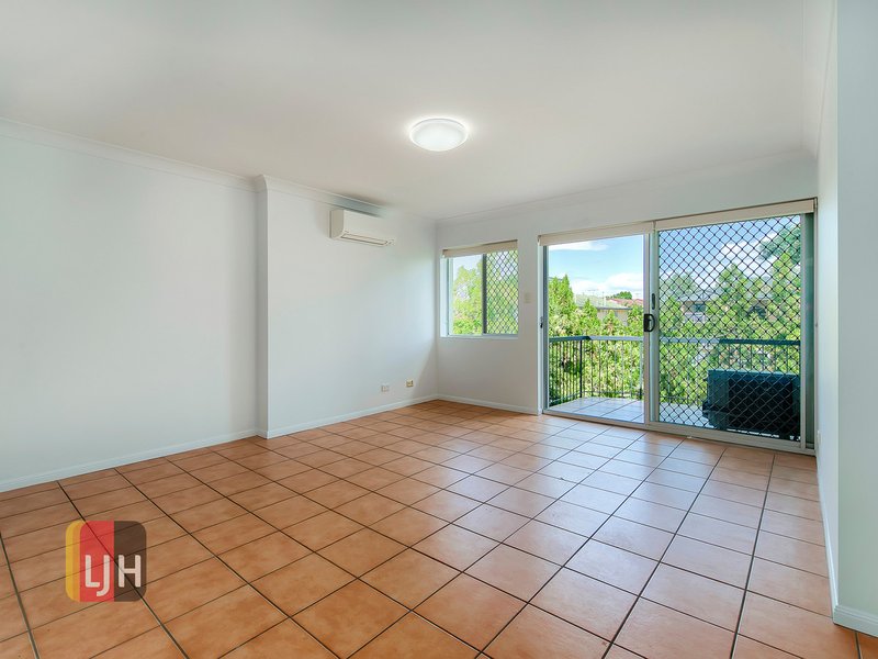 Photo - 6/77 Farnell Street, Chermside QLD 4032 - Image 3