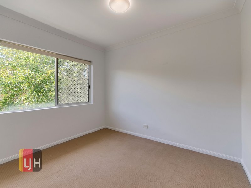 Photo - 6/77 Farnell Street, Chermside QLD 4032 - Image 6