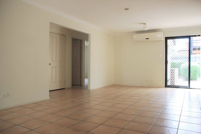Photo - 67/8 Diamond Place, Runcorn QLD 4113 - Image 10