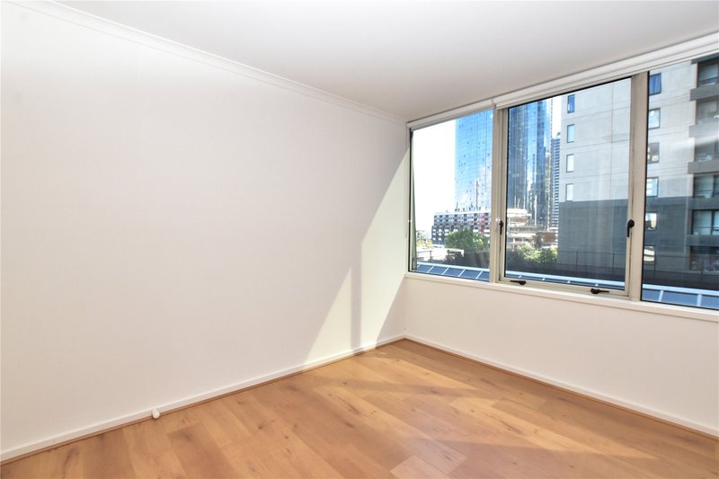 Photo - 67/88 Southbank Boulevard, Southbank VIC 3006 - Image 5