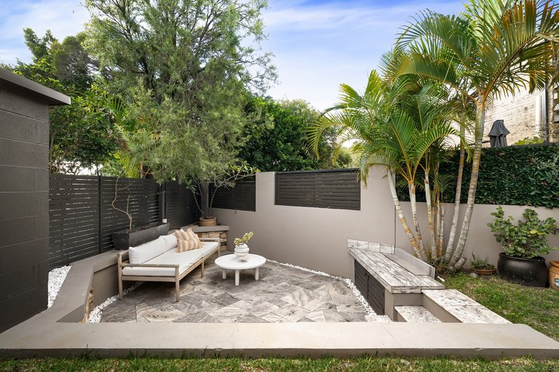 Photo - 6/79-81 Balgowlah Road, Fairlight NSW 2094 - Image 1