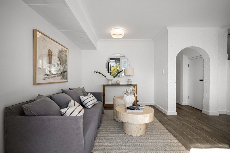 Photo - 6/79-81 Balgowlah Road, Fairlight NSW 2094 - Image 2