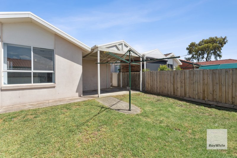 Photo - 67A Boberrit Wynd, Sydenham VIC 3037 - Image 11