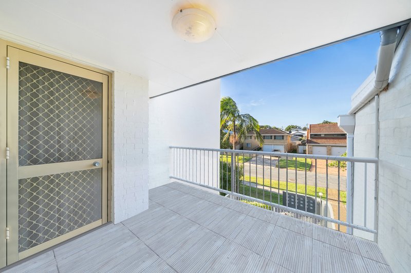 Photo - 6/7A Shields Street, Redcliffe QLD 4020 - Image 4