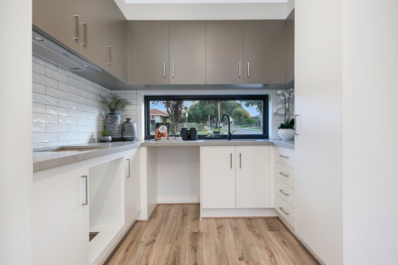 Photo - 67A Somerville Road, Hampton Park VIC 3976 - Image 3