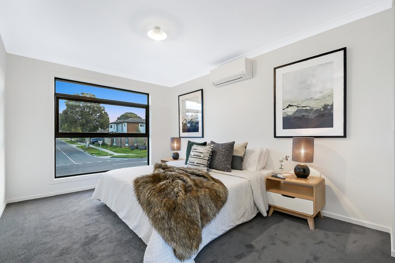 Photo - 67A Somerville Road, Hampton Park VIC 3976 - Image 5
