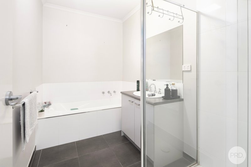 Photo - 67C Dyson Drive, Alfredton VIC 3350 - Image 8