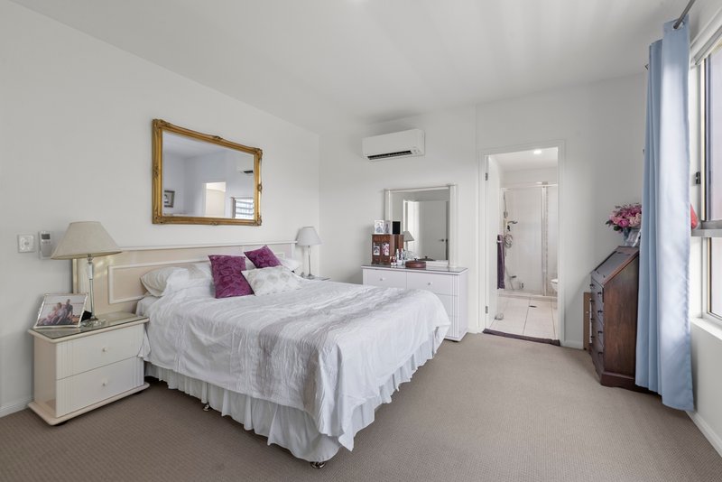 Photo - 6/8-10 Victor Avenue, Paradise Point QLD 4216 - Image 12