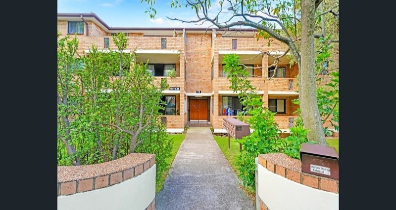 Photo - 6/8-12 Hixson Street, Bankstown NSW 2200 - Image 1