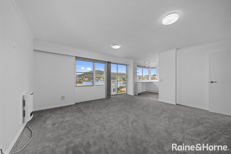 Photo - 6/8 Ballawinnie Road, Lindisfarne TAS 7015 - Image 2