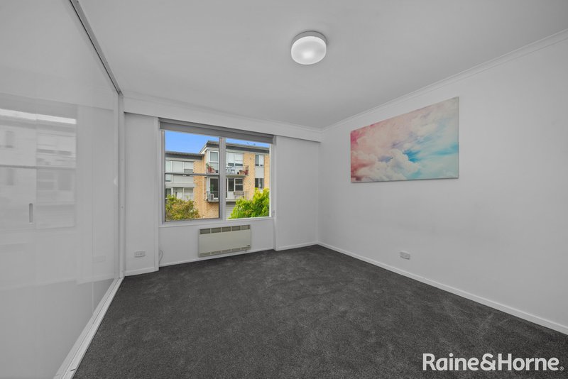 Photo - 6/8 Ballawinnie Road, Lindisfarne TAS 7015 - Image 5