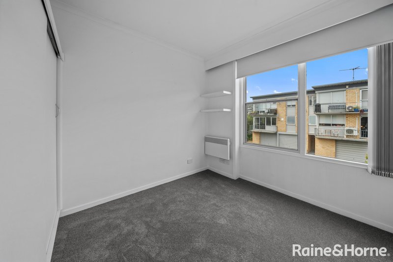 Photo - 6/8 Ballawinnie Road, Lindisfarne TAS 7015 - Image 6