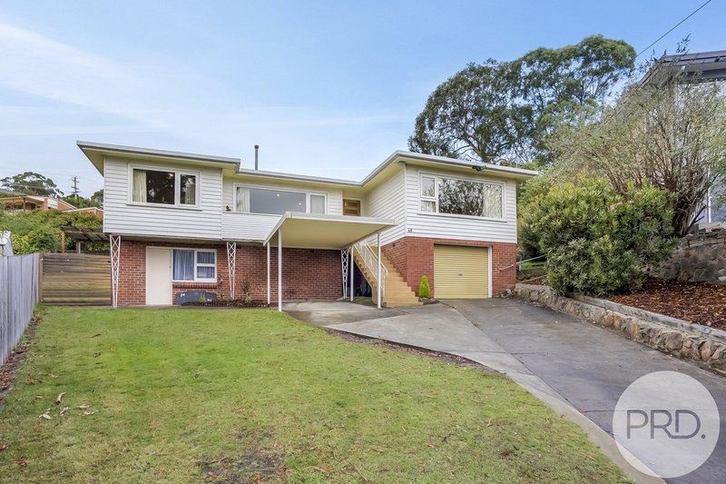 Photo - 68 Begonia Street, Lindisfarne TAS 7015 - Image 2