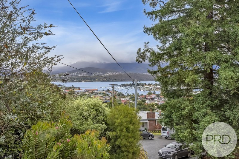 Photo - 68 Begonia Street, Lindisfarne TAS 7015 - Image 3