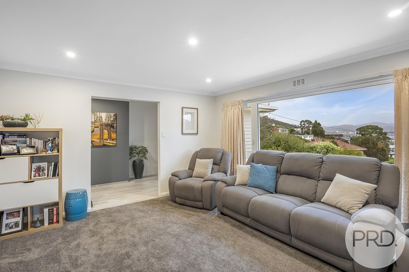 Photo - 68 Begonia Street, Lindisfarne TAS 7015 - Image 7