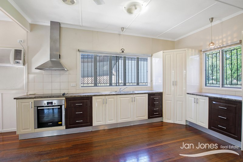 Photo - 68 Bell Street, Clontarf QLD 4019 - Image 4