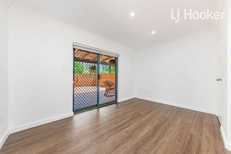 Photo - 6/8 Bigge Street, Warwick Farm NSW 2170 - Image 6