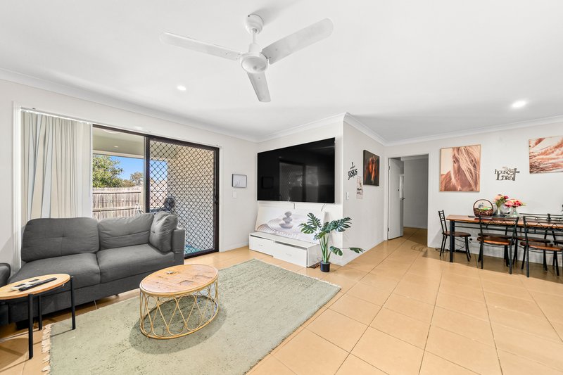 Photo - 68 Blackwell Street, Hillcrest QLD 4118 - Image 5