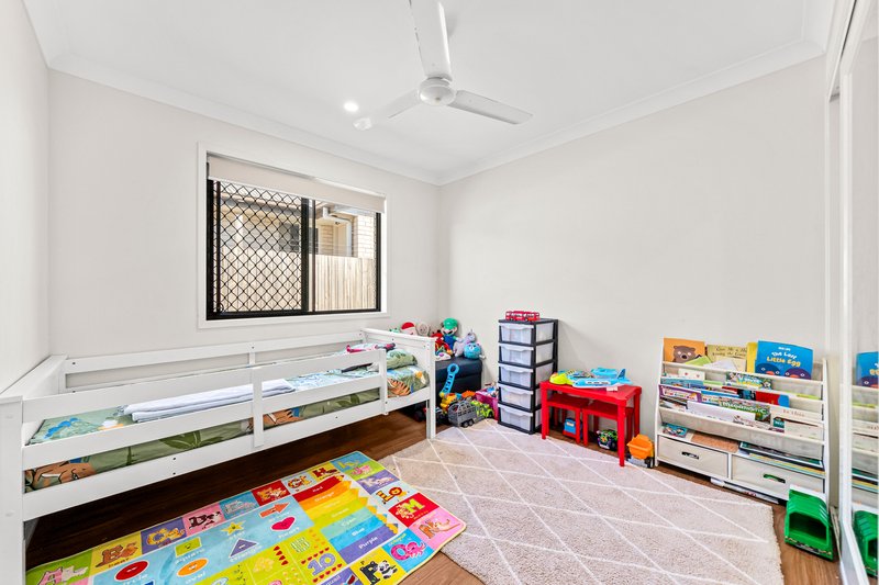 Photo - 68 Blackwell Street, Hillcrest QLD 4118 - Image 12