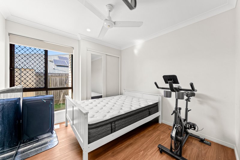 Photo - 68 Blackwell Street, Hillcrest QLD 4118 - Image 14