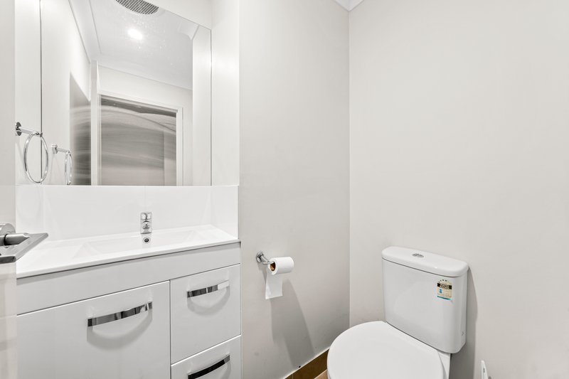 Photo - 68 Blackwell Street, Hillcrest QLD 4118 - Image 17