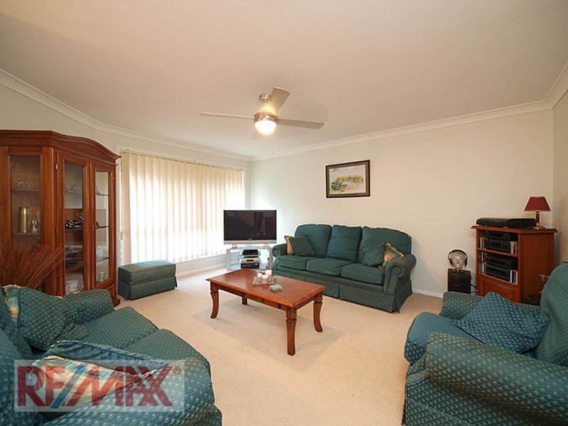 Photo - 68 Boondooma Cct , Albany Creek QLD 4035 - Image 9