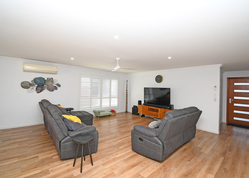 Photo - 68 Bradman Way, Urangan QLD 4655 - Image 2