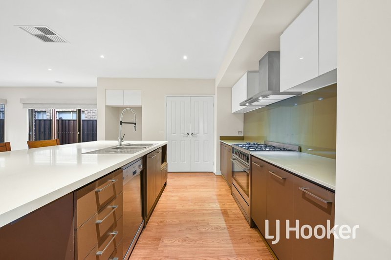 Photo - 68 Brocker Street, Clyde North VIC 3978 - Image 5