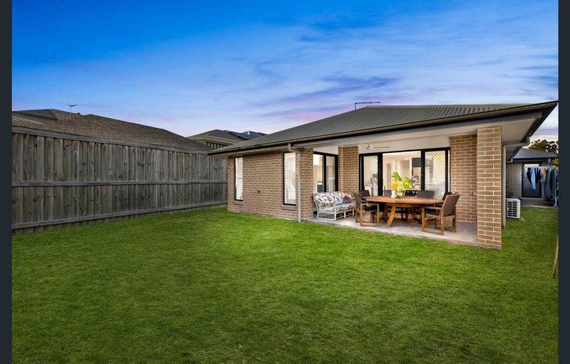 Photo - 68 Brockman Drive, Upper Kedron QLD 4055 - Image 14