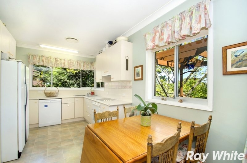 Photo - 68 Brucedale Drive, Baulkham Hills NSW 2153 - Image 4