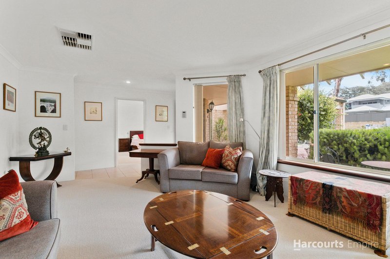 Photo - 68 Buxton Road, Wembley Downs WA 6019 - Image 4