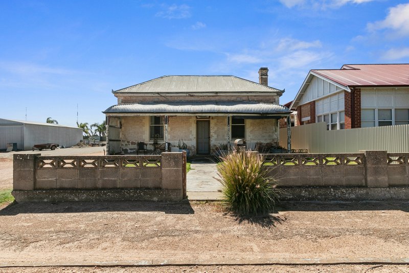 Photo - 68 Caroline Street, Moonta SA 5558 - Image 4