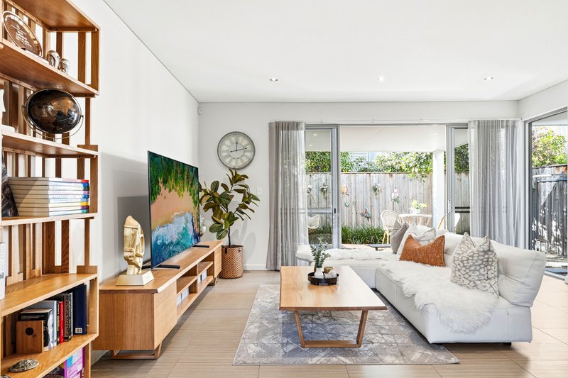 Photo - 68 Central Park Avenue, Norwest NSW 2153 - Image 3