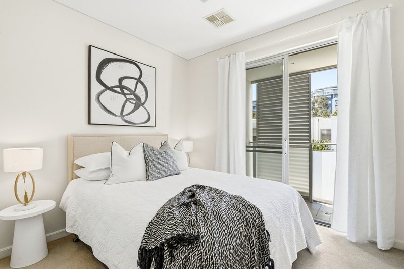 Photo - 68 Central Park Avenue, Norwest NSW 2153 - Image 12