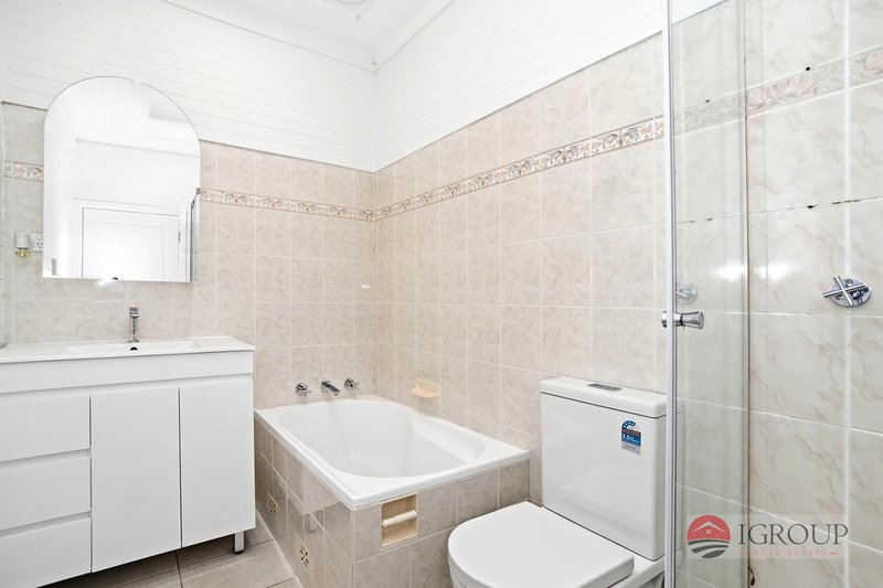 Photo - 68 Chiswick Road, Greenacre NSW 2190 - Image 5