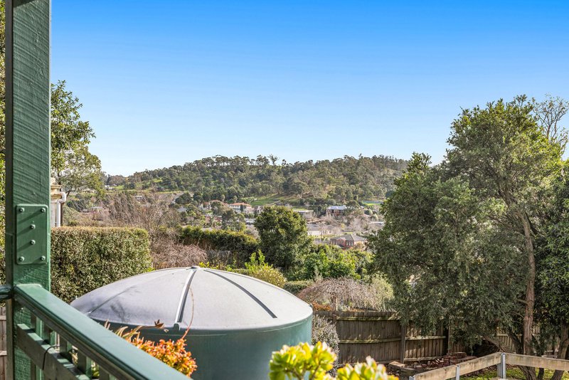Photo - 68 Churchill Park Drive, Lysterfield South VIC 3156 - Image 3