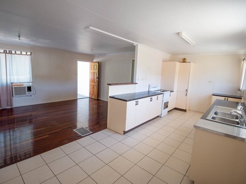 Photo - 68 Darling Crescent, Mount Isa QLD 4825 - Image 8