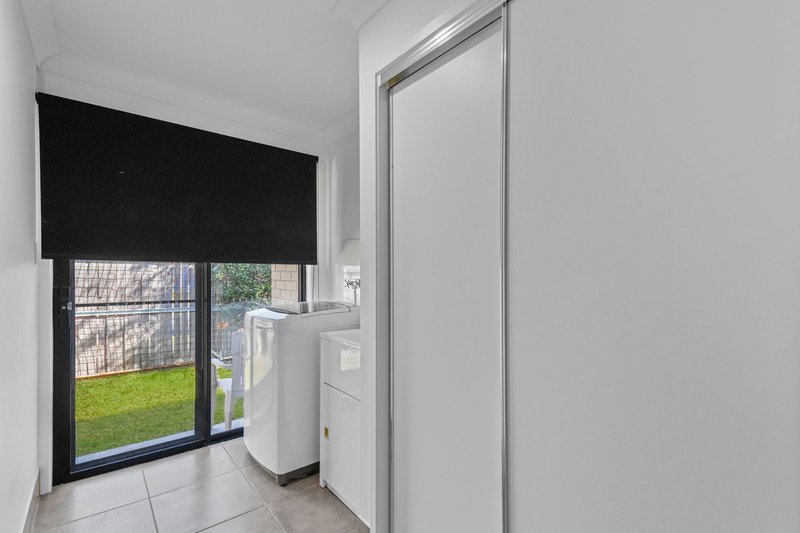 Photo - 68 Darlington Drive, Yarrabilba QLD 4207 - Image 15